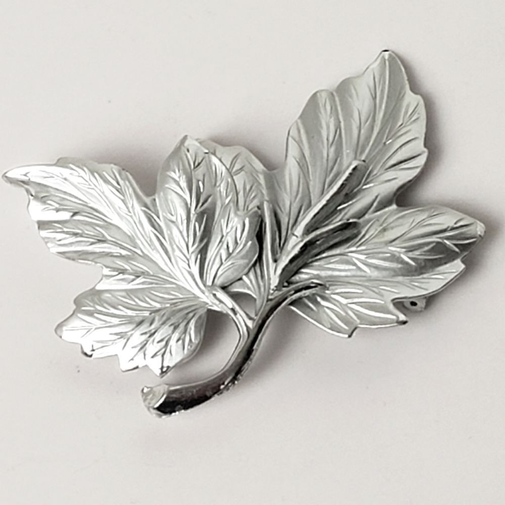SILVER-TONE MAPLE LEAVES Brooch Pin